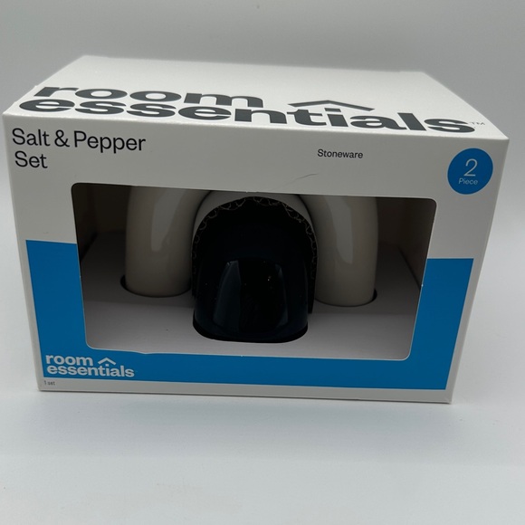 Room Essentials Black and White Ceramic Arch Salt and Pepper Shakers - Picture 2 of 8